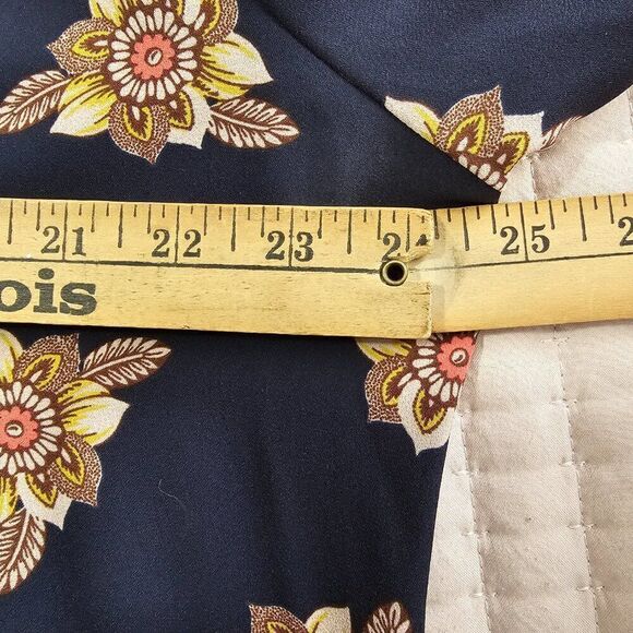 EUC LIKE NEW LOFT MEDALLION FLORAL PRINT SPLIT V NECK LONGSLEEVES TOP SIZE XL - Picture 15 of 16